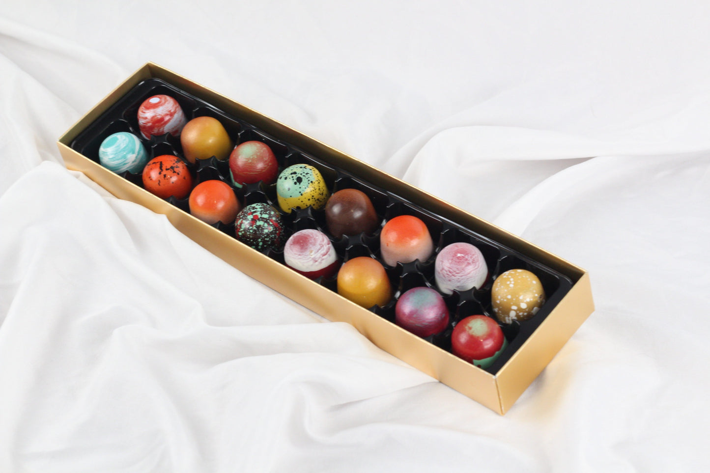 Assorted box of 16 Truffles