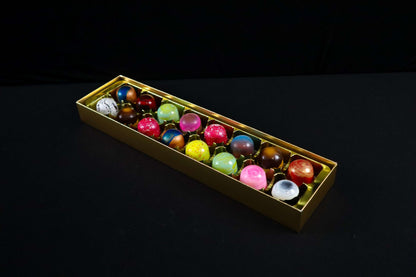 Assorted box of 16 Truffles